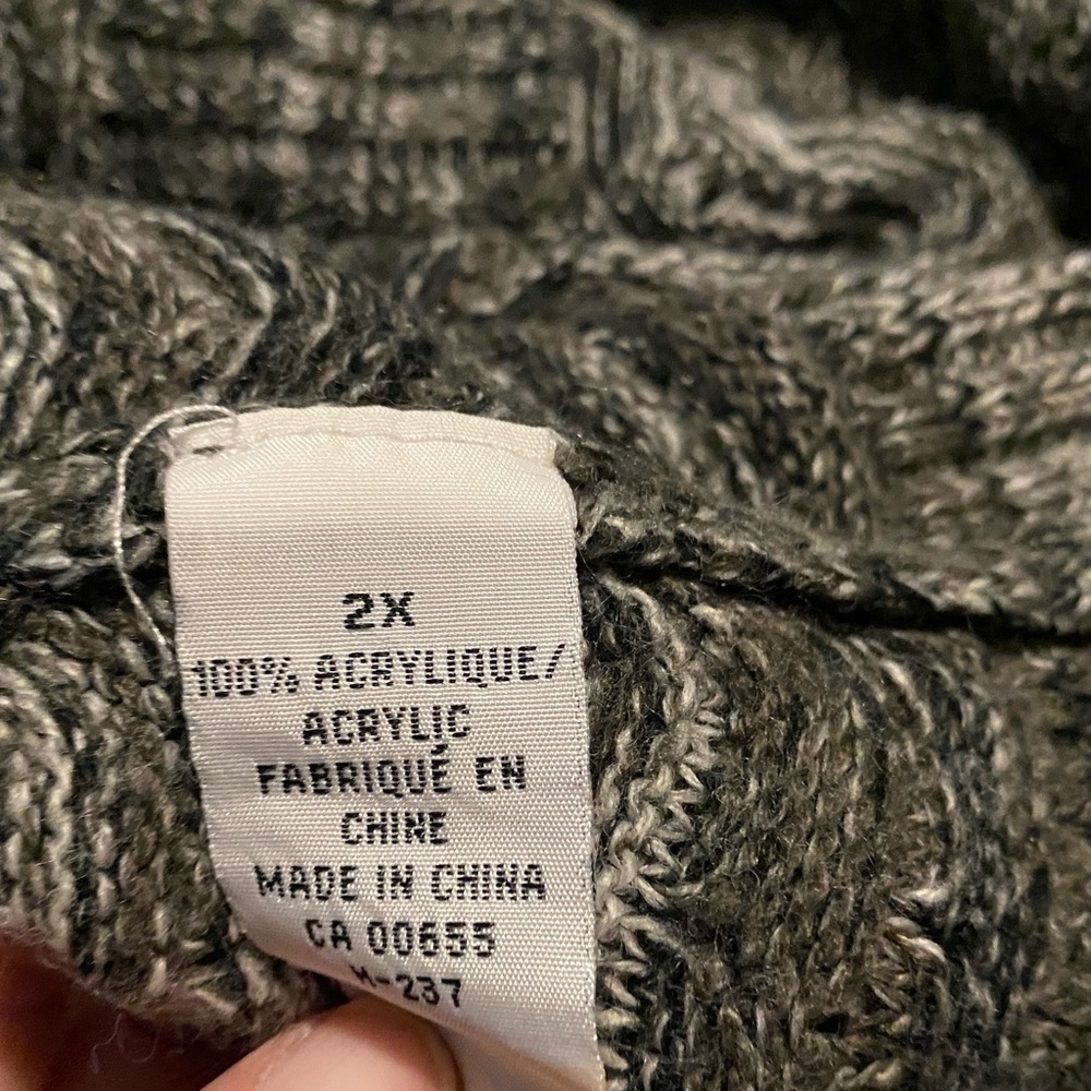 PENNINGTONS V-NECK KNITTED SWEATER - Picture 16 of 16